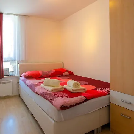 Lady-m 49 Apartment
